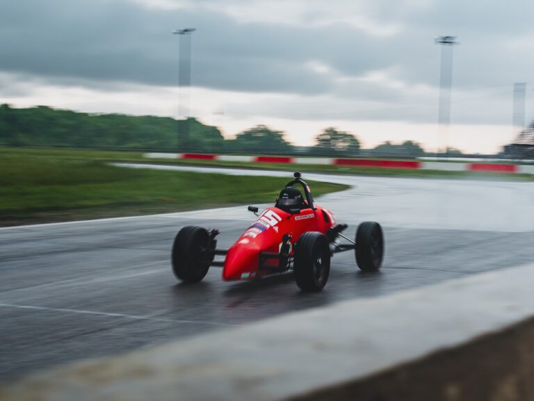 Screen to Speed: Yvonne Houffelaar